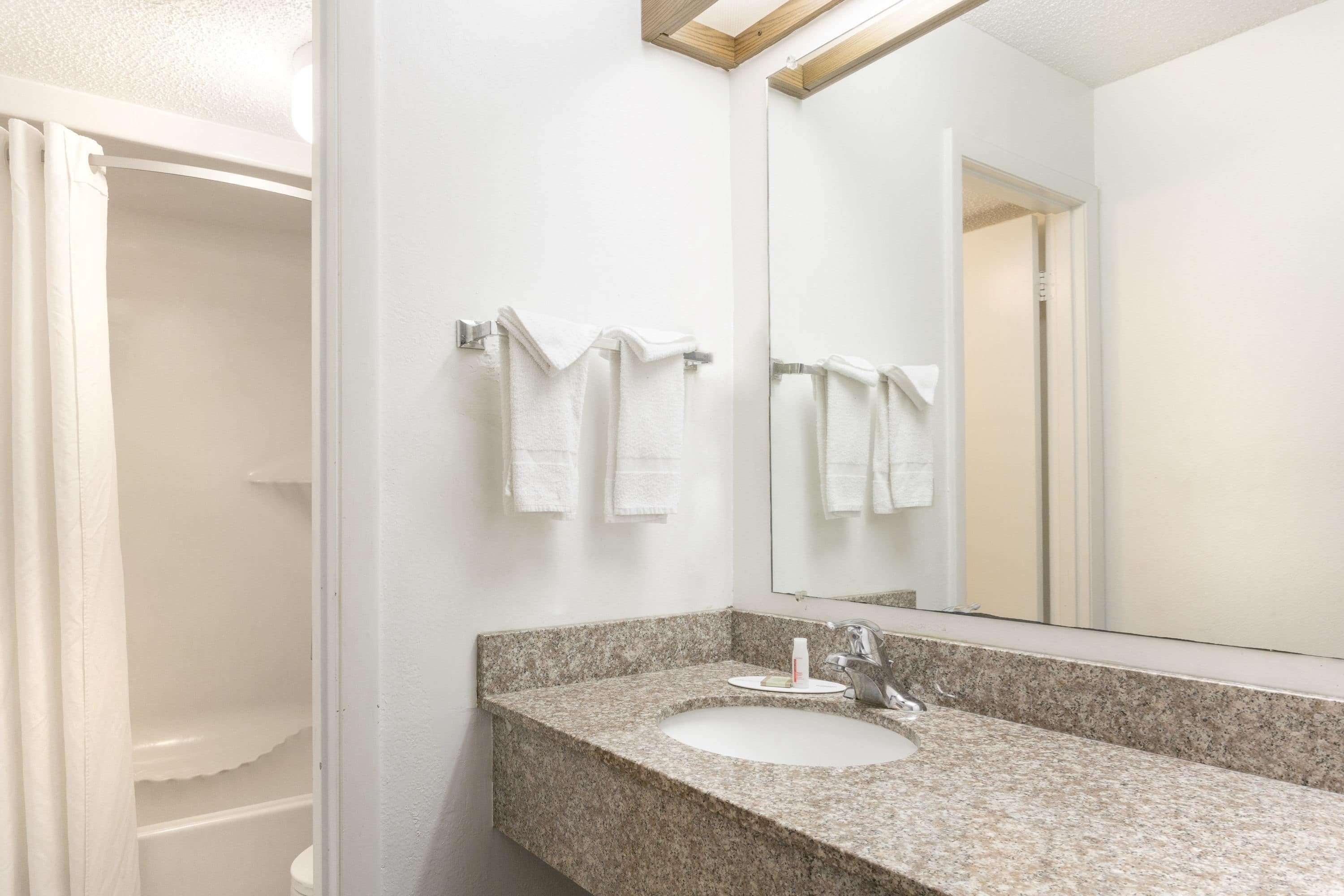 Super 8 By Wyndham Riviera Beach West Palm Beach Екстер'єр фото