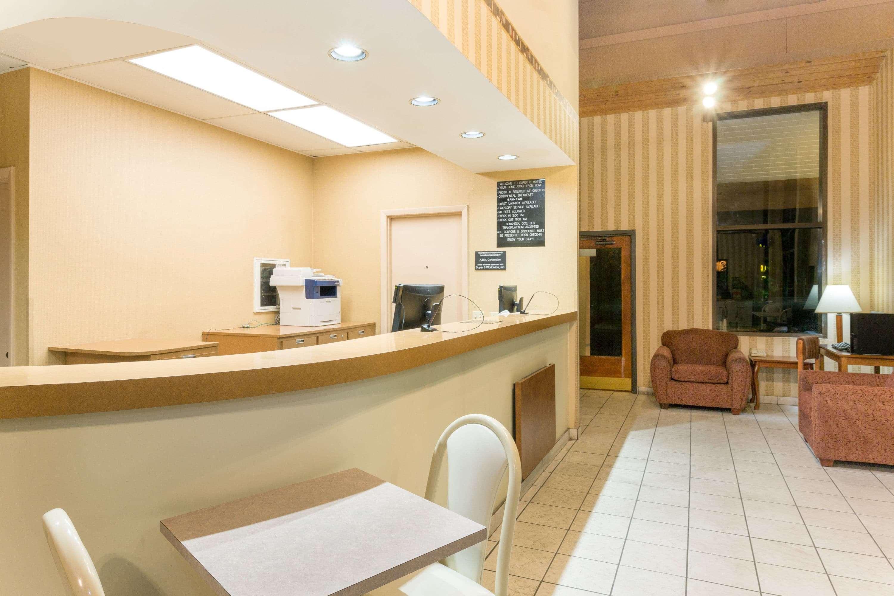 Super 8 By Wyndham Riviera Beach West Palm Beach Екстер'єр фото