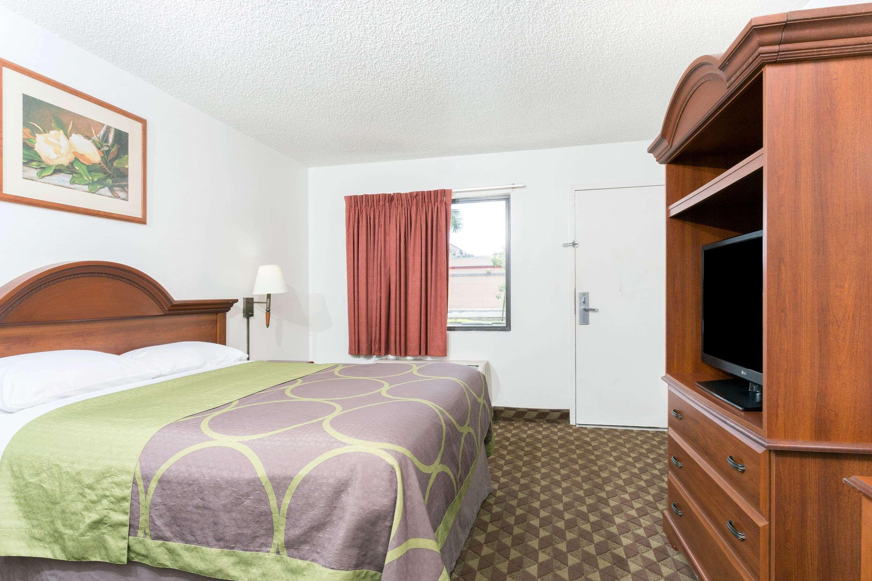 Super 8 By Wyndham Riviera Beach West Palm Beach Екстер'єр фото